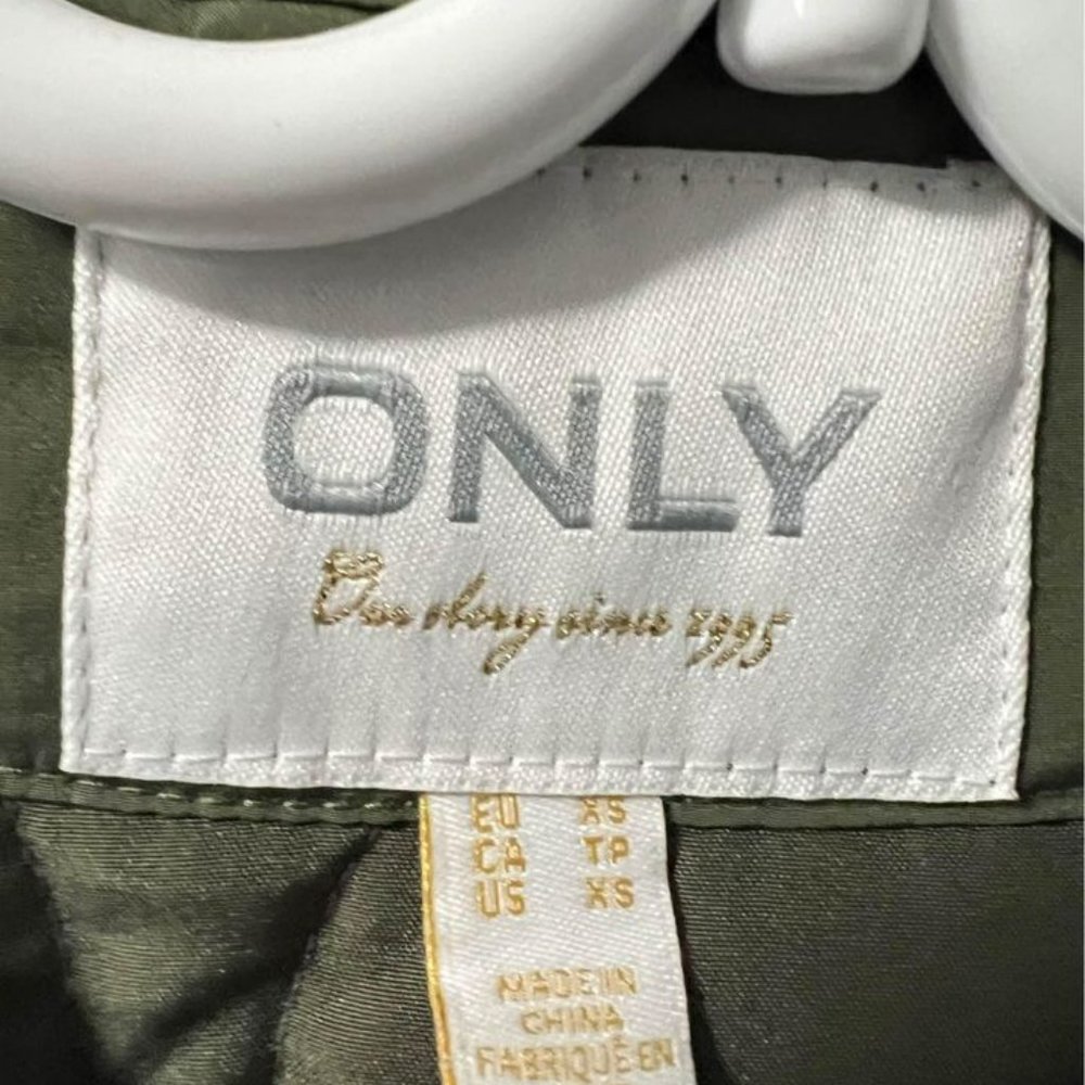 Only Quilted Jacket - Picture 3 of 3